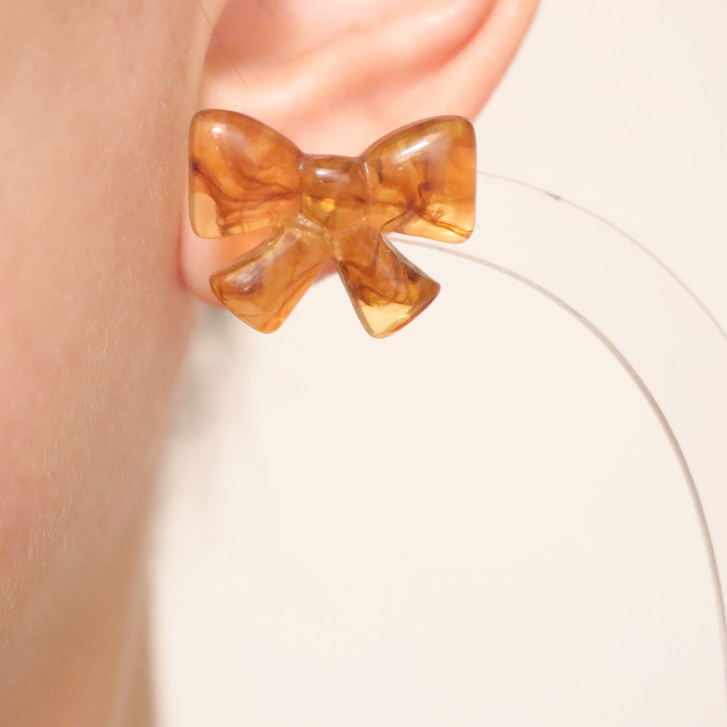 Caramel bow earrings