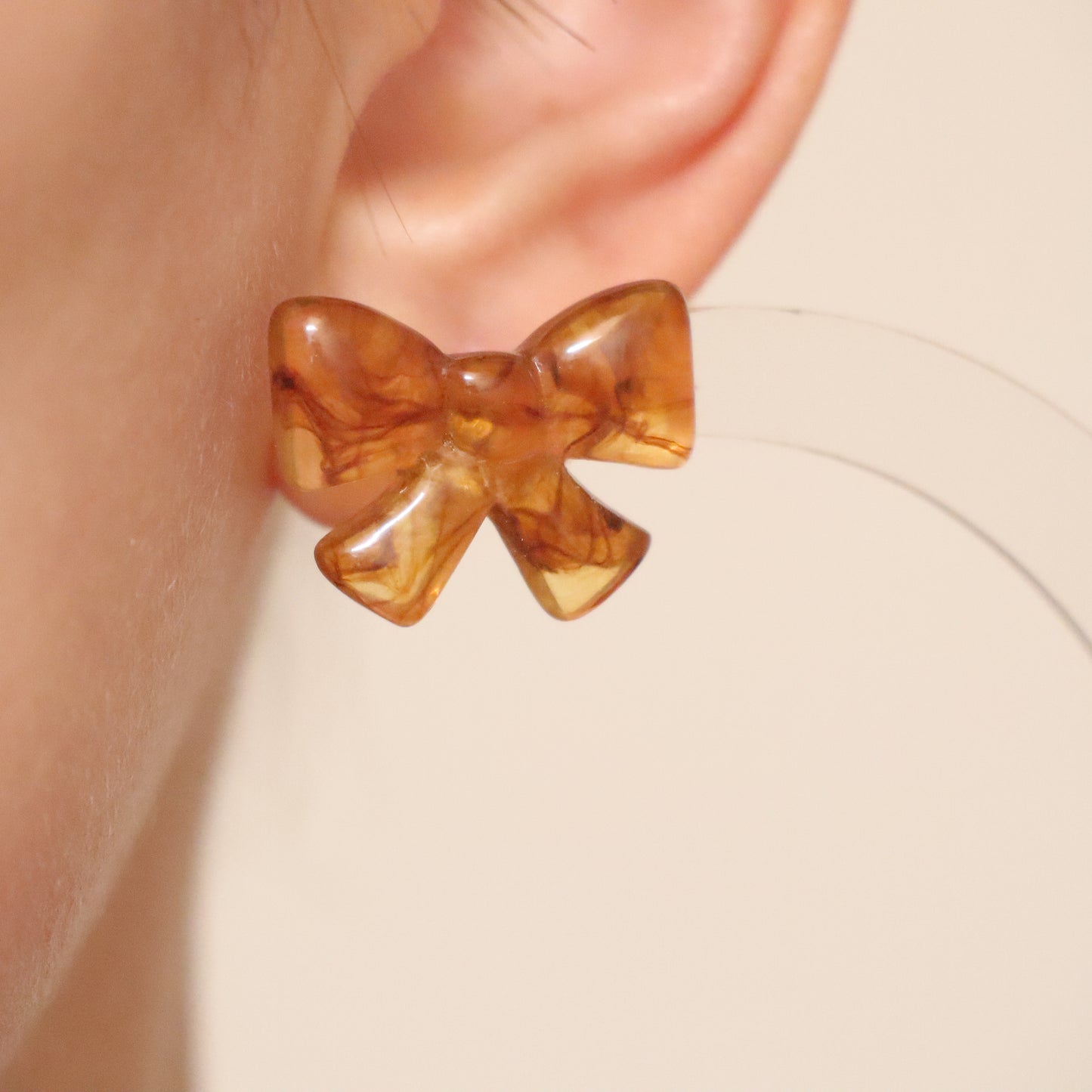 Caramel bow earrings
