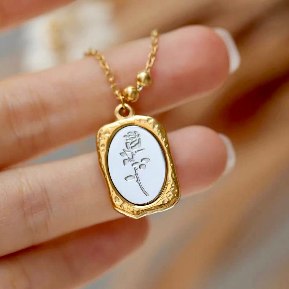 Enchanted mirror Rose Pendant Necklace