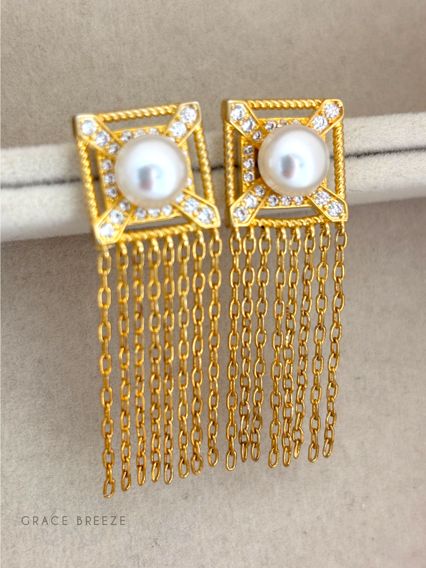Vintage Gold Tassel Pearl Earrings