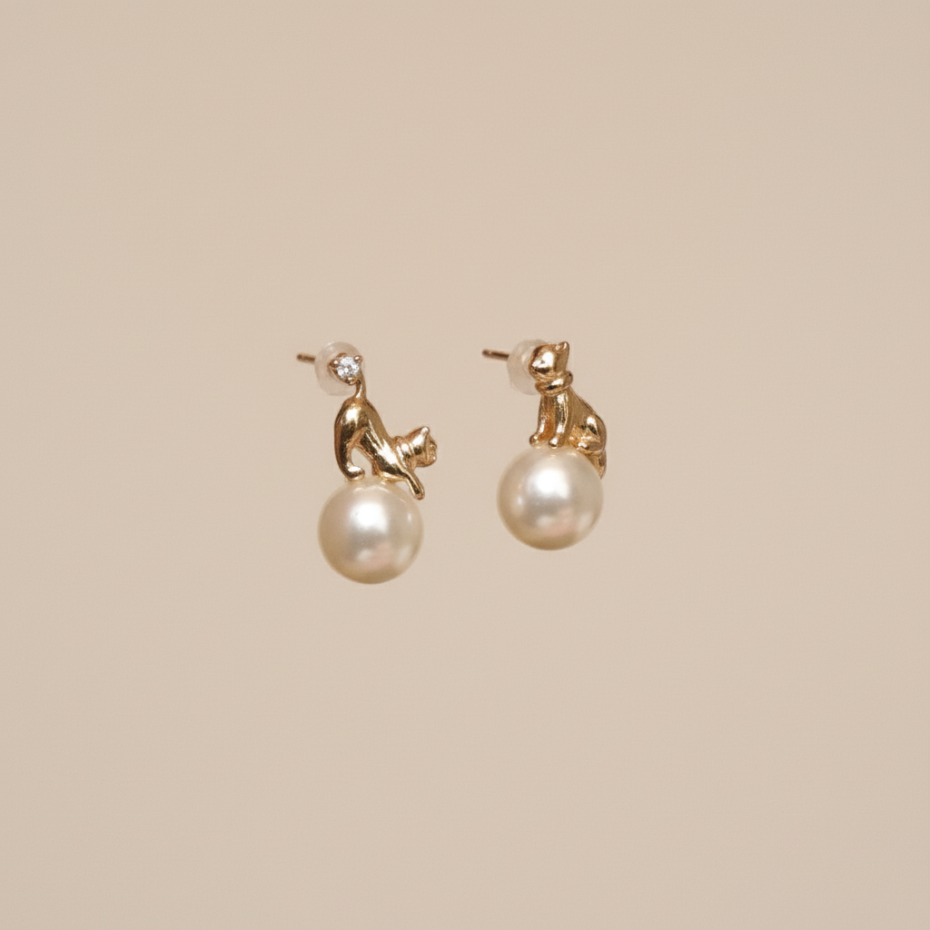 Asymmetrical Kitty faux Pearl Earrings