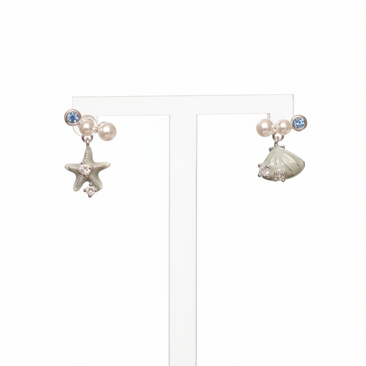 Asymmetrical starfish and shells earrings