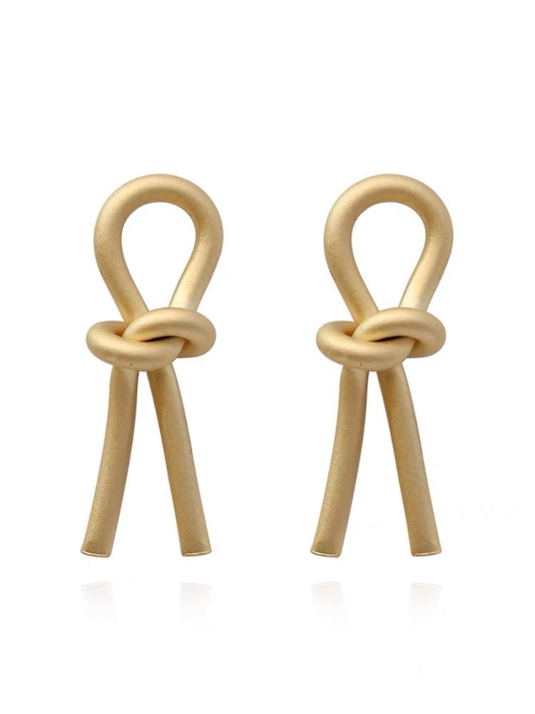 Golden Knot Simplicity Earrings